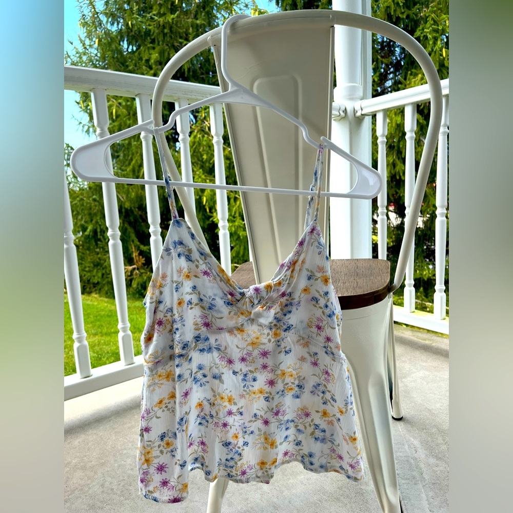 Tank top with tied knot